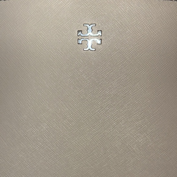 Tory Burch York Buckle Saffiano Leather Large Tote with COA - Picture 11 of 16